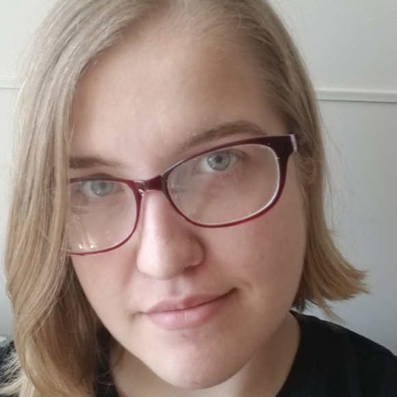 Meet your Posher, Kyra - Picture 1 of 1